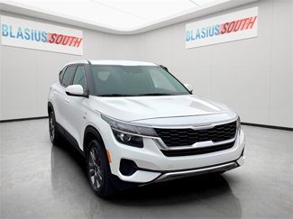 Used 2023 Kia Seltos LX image 1