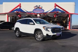 Used 2024 GMC Terrain SLT image 1