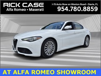 Used 2022 Alfa Romeo Giulia Sprint image 1