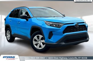 Used 2021 Toyota RAV4 LE image 1