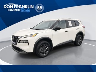 Used 2023 Nissan Rogue S image 1