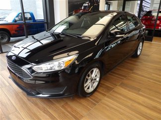 Used 2016 Ford Focus SE w/ SE Power Seat Package image 1