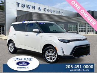 Used 2023 Kia Soul LX w/ LX Technology Package image 1