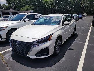 Used 2023 Nissan Altima 2.5 SV image 1