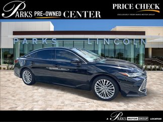 Used 2022 Toyota Avalon Limited image 1