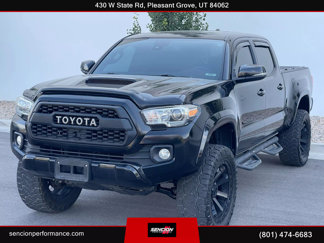 Used 2020 Toyota Tacoma TRD Sport image 1