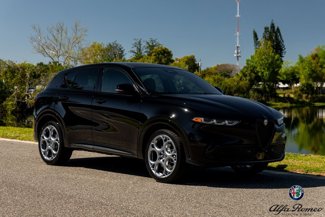 New 2025 Alfa Romeo Tonale w/ Premium Package image 1