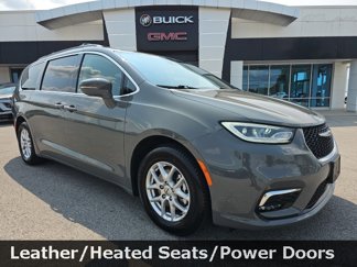 Used 2022 Chrysler Pacifica Touring-L image 1