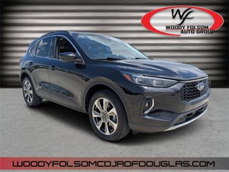 Used 2023 Ford Escape Platinum image 1