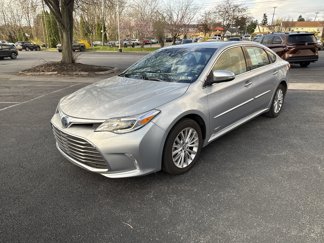 Used 2018 Toyota Avalon Limited image 1