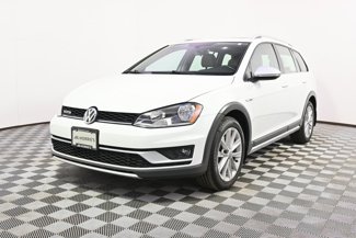 Used 2017 Volkswagen Golf Alltrack SE image 1