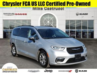 Certified 2023 Chrysler Pacifica Limited image 1