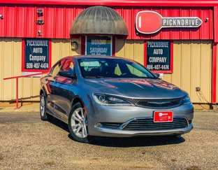 Used 2016 Chrysler 200 Limited image 1