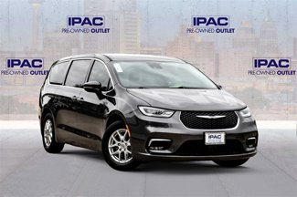 Used 2023 Chrysler Pacifica Touring-L image 1