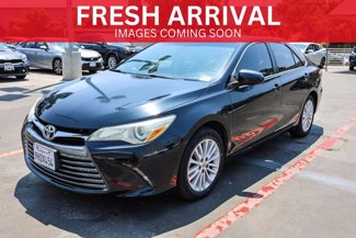 Used 2015 Toyota Camry LE image 1