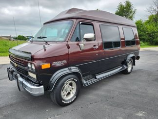 Used 1993 Chevrolet G20 image 1