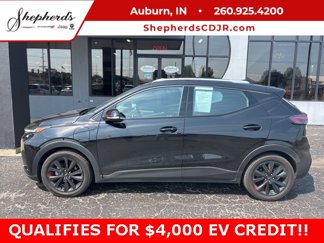 Used 2023 Chevrolet Bolt EUV LT w/ Convenience Package image 1
