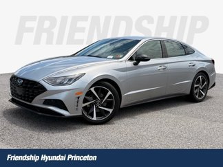 Used 2021 Hyundai Sonata SEL Plus w/ Preferred Accessory Package image 1