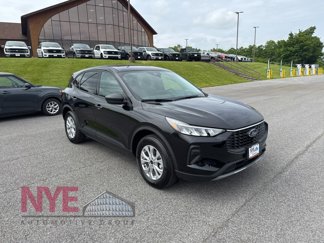 Used 2025 Ford Escape Active w/ Cold Weather Package image 1
