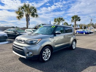 Used 2017 Kia Soul + image 1