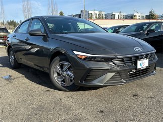 New 2025 Hyundai Elantra SE image 1