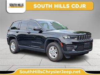 Certified 2023 Jeep Grand Cherokee Laredo image 1