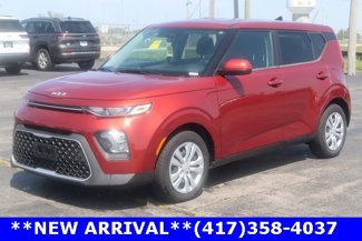 Used 2022 Kia Soul LX image 1