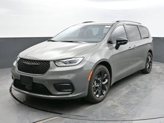 New 2025 Chrysler Pacifica Limited image 1