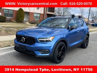 Used 2019 Volvo XC40 T5 R-Design image 1