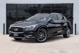 Used 2017 INFINITI QX30 Premium w/ Navigation Package image 1