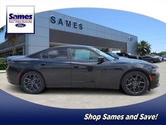 Used 2019 Dodge Charger SXT image 1