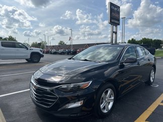 Used 2024 Chevrolet Malibu LT image 1