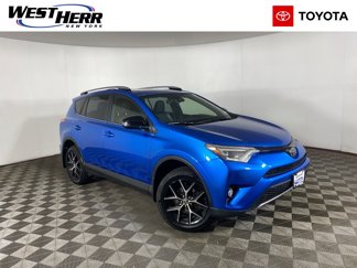 Used 2017 Toyota RAV4 SE image 1