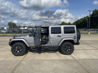 Used 2014 Jeep Wrangler Unlimited Sahara w/ Connectivity Group image 1