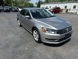 Used 2014 Volkswagen Passat 2.5 SE image 1