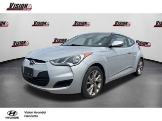 Used 2016 Hyundai Veloster image 1