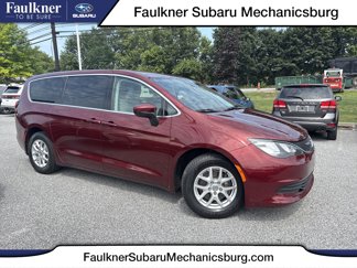 Used 2017 Chrysler Pacifica Touring image 1