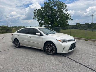 Used 2018 Toyota Avalon XLE image 1
