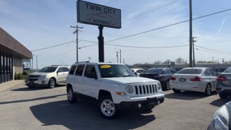 Used 2017 Jeep Patriot Sport w/ Power Value Group image 1