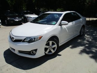 Used 2012 Toyota Camry SE image 1