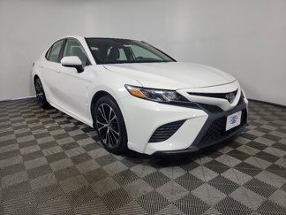Used 2019 Toyota Camry SE image 1