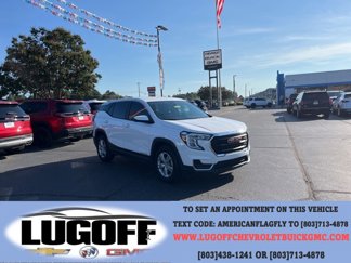 Used 2024 GMC Terrain SLE image 1