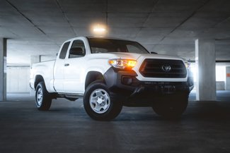 Used 2022 Toyota Tacoma SR image 1