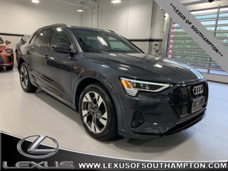 Used 2022 Audi e-tron Premium w/ Convenience Plus Package image 1