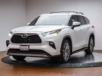 Used 2022 Toyota Highlander Platinum image 1