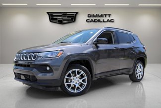Used 2022 Jeep Compass Latitude image 1