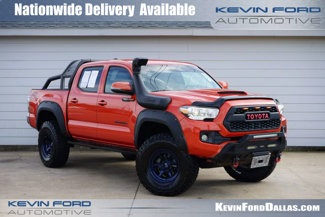 Used 2016 Toyota Tacoma TRD Off-Road image 1