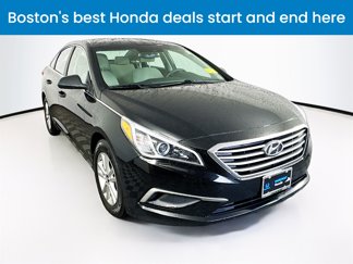 Used 2017 Hyundai Sonata SE image 1