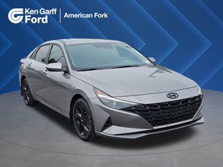 Used 2023 Hyundai Elantra Blue image 1