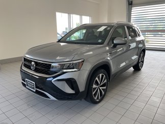 Used 2022 Volkswagen Taos SE image 1